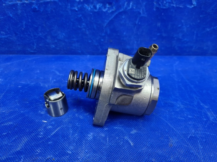 POMPE CARBURANTS HAUTE PRESSION SKODA VW SEAT AUDI 1.0 TSI 04E127026BB