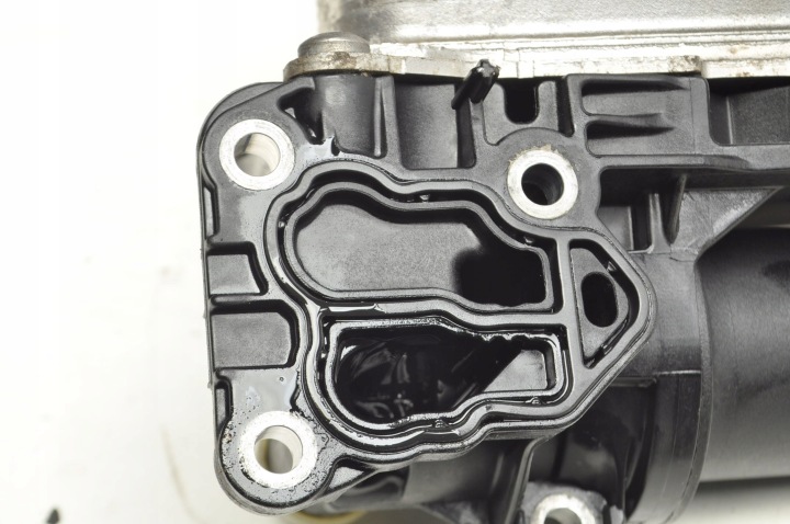 MERCEDES CLA W117 2.2 CDI RADIATEUR HUILES A2465010501