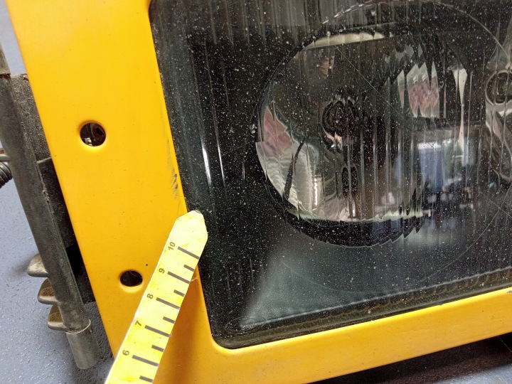 MAN F2000 18.224 PROJECTEUR GAUCHE EUROPE 81251016291