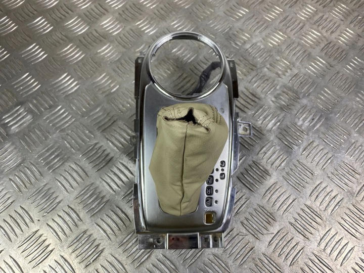 CARTER CHÂSSIS POIGNÉE CHANGEMENTS VITESSE INFINITI QX56 QX80 Z62 11-19