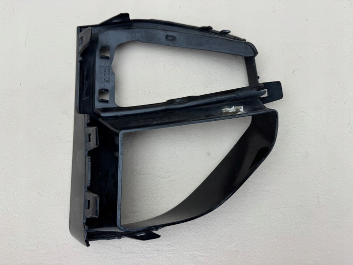 BMW X5 G05 18R- GRILLE DROITE PARE-CHOCS DROIT AVANT 51118074270
