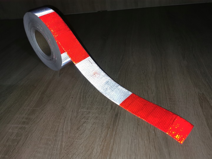 BANDE RÉFLÉCHISSANTE CONTOUR AVERTISSEMENT TIR 100CM (1MB)