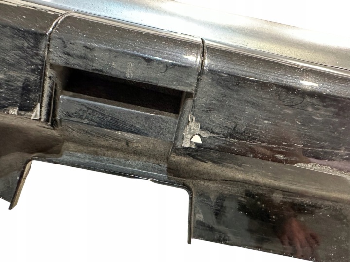 MERCEDES ESSENCE AVEC MOULURE SEUIL LH A2226981954 A2226902540