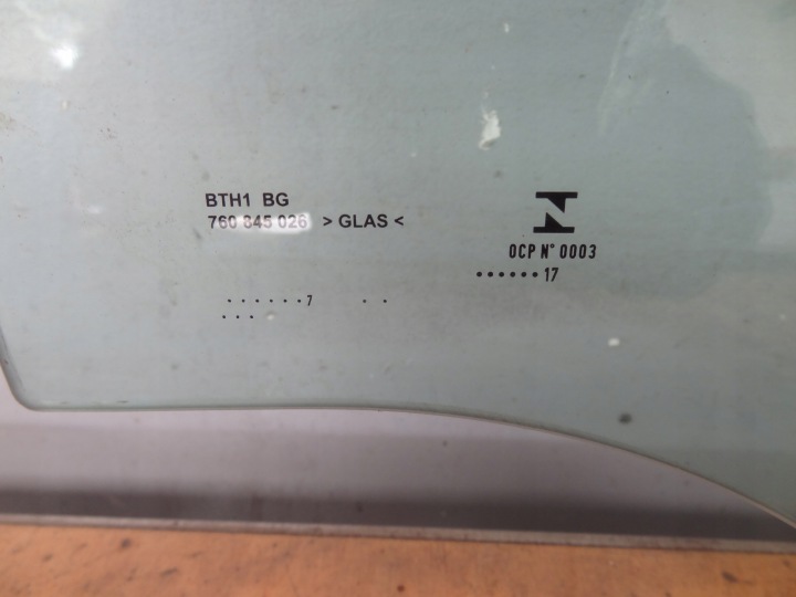 VITRE DROITE ARRIÈRE VW TOUAREG III CLAIRE 760845026