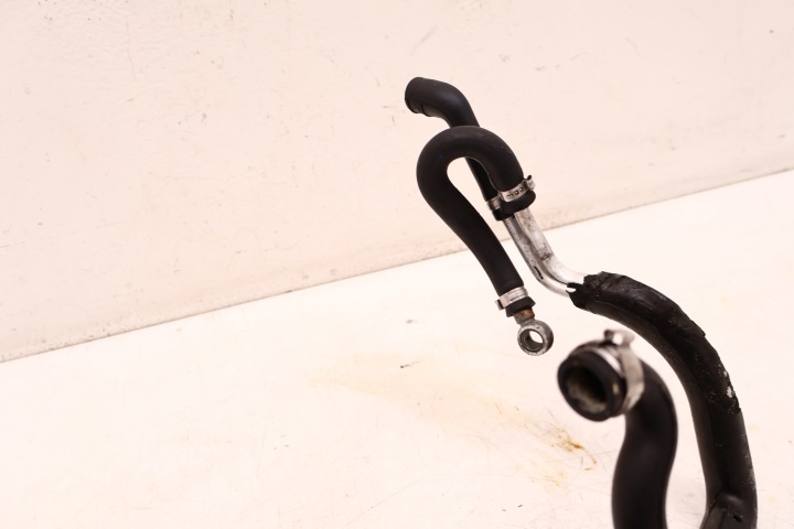 VOLVO V70 2.5T SÉPARATEUR SÉPARATEUR HUILES 8653409