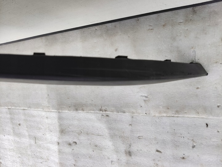 VW GOLF VIII 8 SPOILER DOUBLURE PARE-CHOCS AVANT 5H0805915D