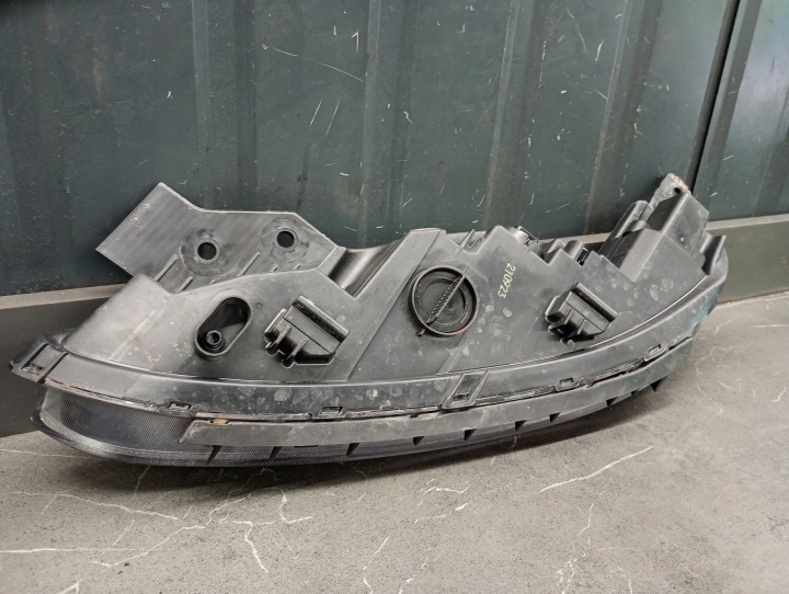 92208J9600 PROJECTEUR AVANT DROITE HYUNDAI KONA LIFT 2020-