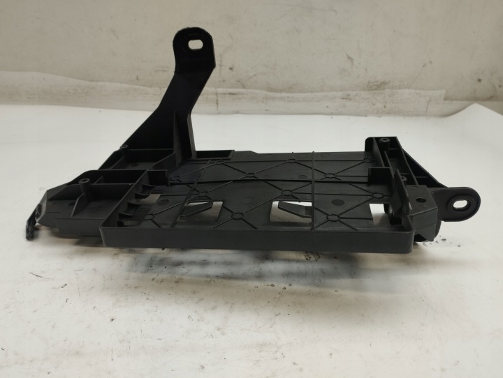 AUDI A4 B8 A5 Q5 FIXATION POIGNÉE AMPLIFICATEUR 8R0035464A
