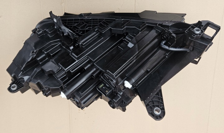 SKODA ENYAQ ENSEMBLE 5LB941017A 5LB941018A CRYSTAL LIGHTING