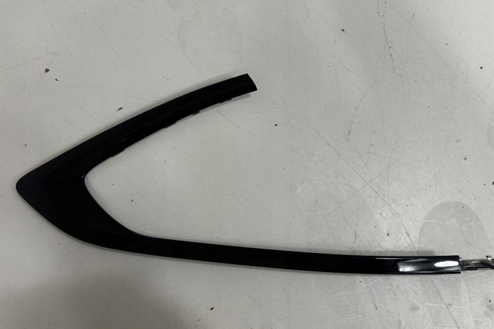 ENSEMBLE MOULURES ZEWNETRZNYCH BMW I4 (G26) 7483002 2022