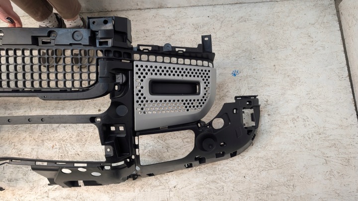 LAND ROVER DEFENDER II 19- PARE-CHOCS AVANT AVANT L8B2-17E778-A