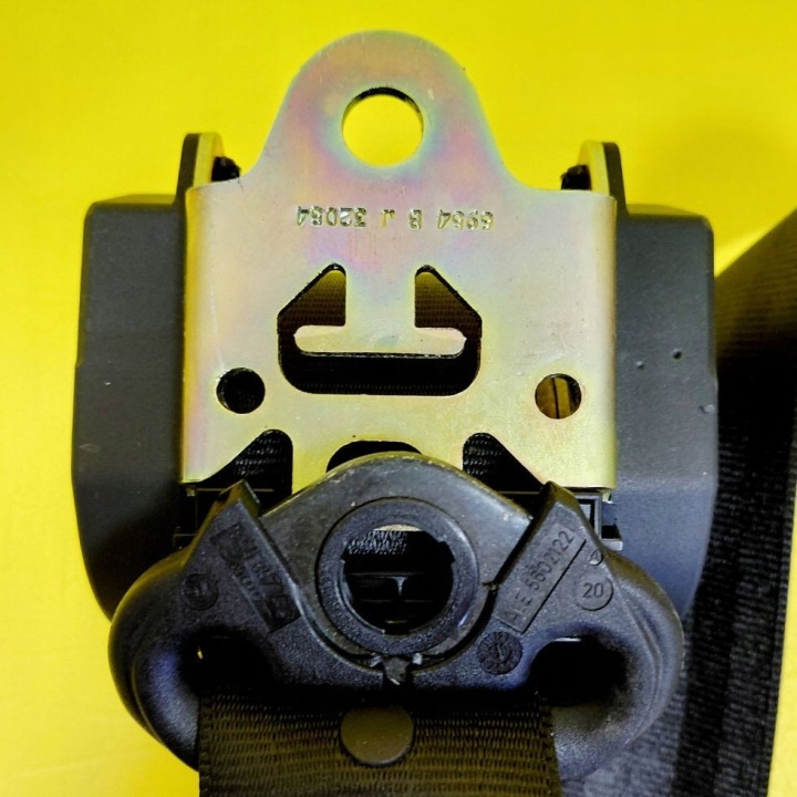 CEINTURE DE SÉCURITÉ CENTRAL ARRIÈRE AUDI A4 S4 B6 8E 8H 8E5857807K NR1427