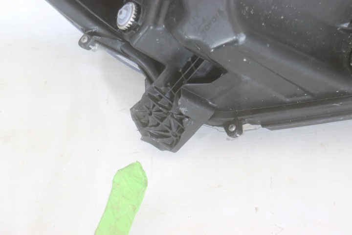 TOYOTA YARIS 4 IV 2019 K0-6 PROJECTEUR AVANT GAUCHE J-7293