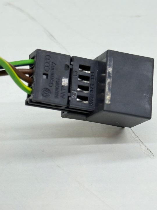 AUDI VOLKSWAGEN SEAT SKODA PUCE PUCE RACCORD FIL 8K0972994