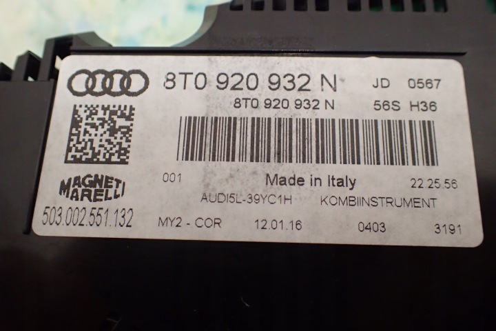 AUDI A5 8T LIFT COMPTEUR 2.0TDI 8T0920932N