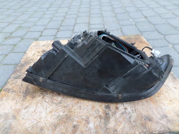PHARE PROJECTEUR AVANT AVANT DROIT DROIT VOLVO V50 S40 XÉNON EUROPE EUROPE