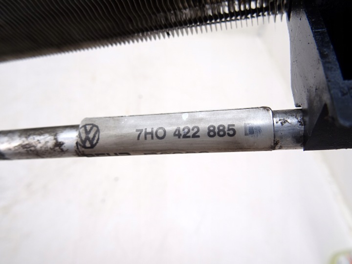 RADIATEUR AMPLIFICATEUR VW T5 2.5TDI 7H0422885D TEXTURE DE WATTS