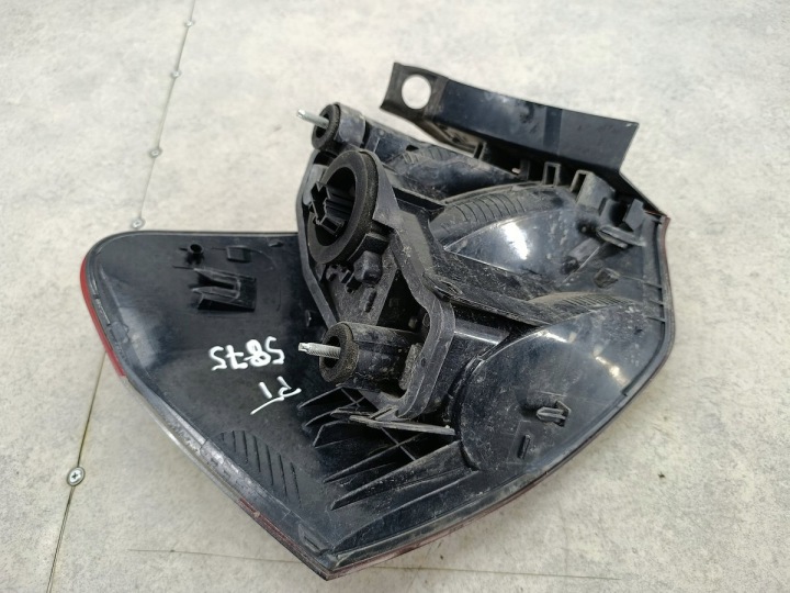 PHARE ARRIÈRE DROITE CITROEN C5 III 9675061480 VPAX7X-13404-A VISTEON BERLINE