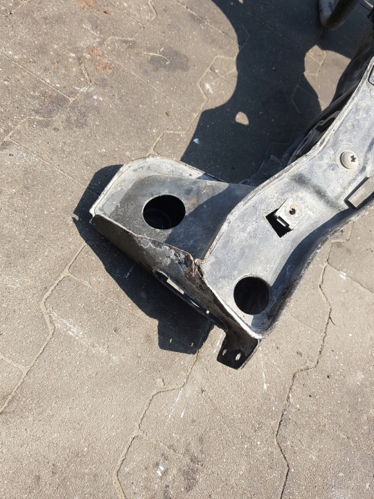 CHÂSSIS TRAVERSE MERCEDES-BENZ A CLASSE DANS 169 A1696200687