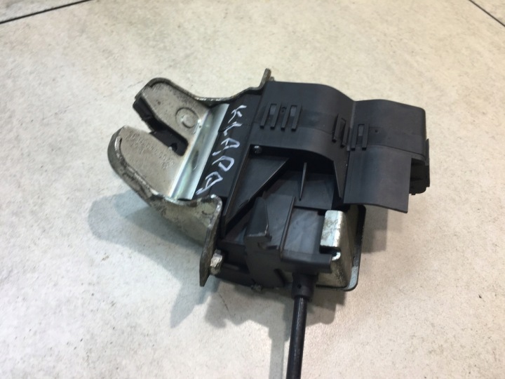 SERRURE COUVERCLES DE COFFRE COUVERCLES DE COFFRE MERCEDES W203 COUPÉ A2037400135