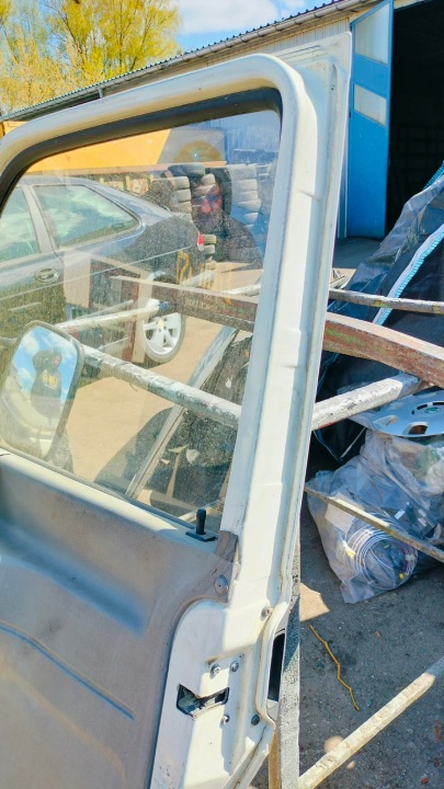 VW TRANSPORTER T4 DOKA 2000 PORTES AVANT DROIT