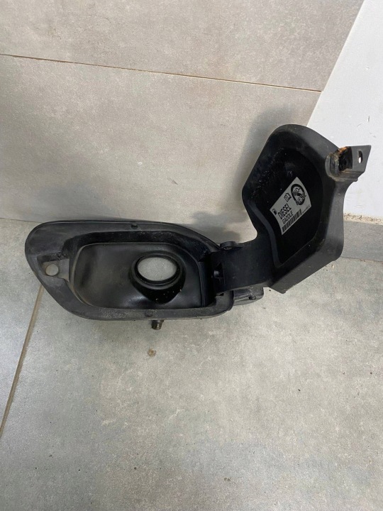 GOULOTTE DE REMPLISSAGE DE CARBURANT BOUCHON ORIGINAL 3G9809117 3G9809857 VW PASSAT B8