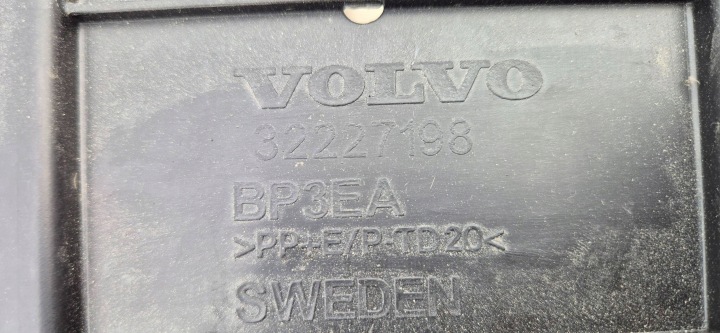 VOLVO V60 II S60 III 18- PLAQUE PROTECTION SOUS PARE-CHOCS AVANT NEUF ORIGINE