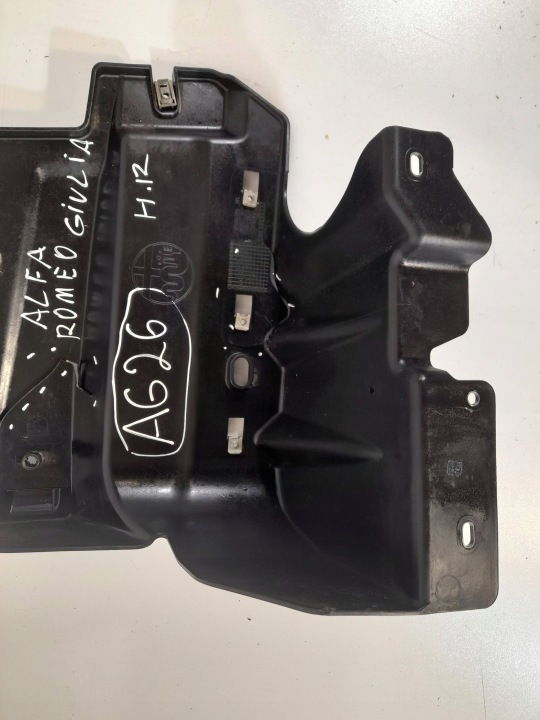 ALFA ROMEO GIULIA PROTECTION SOUS PARE-CHOCS ARRIÈRE DROITE 50534284 (AG26)