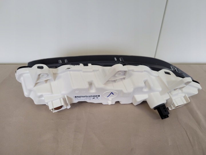 PEUGEOT 208 P21 2008 P24 GT II 2 PHARES ANTIBROUILLARD LED FJD AVANT GAUCHE 9824241480