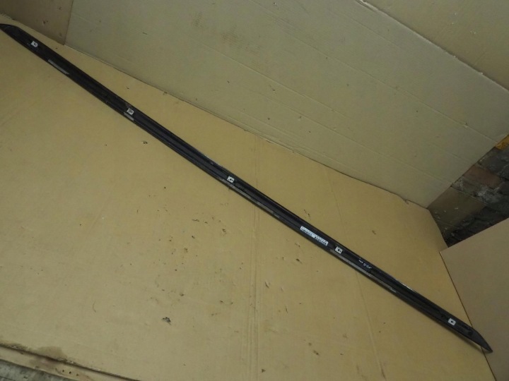 AUDI A4 B9 8W0 LIFT DROITE MOULURE SEUIL 8W0853932A
