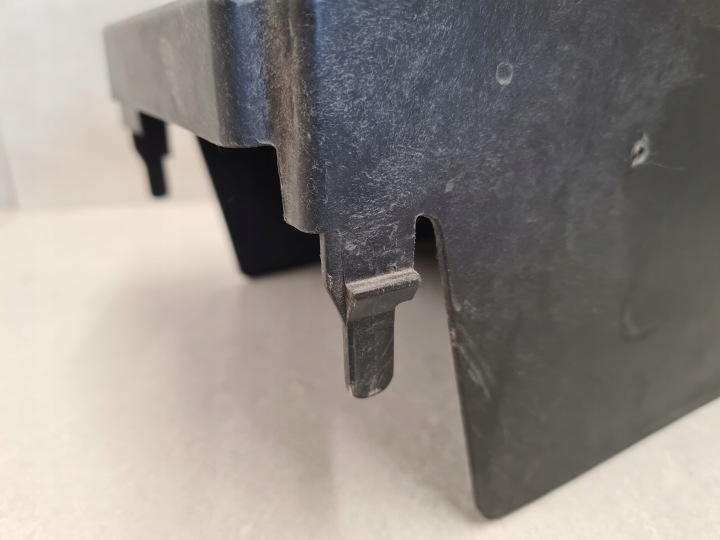 COUVERCLE PROTECTION CHÂSSIS COUVERCLES BATTERIE INSIGNIA A 12772394