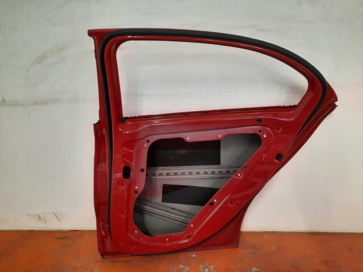MERCEDES A-KLASA W176 PORTES DROIT ARRIÈRE DROIT ARRIÈRE A1767320210