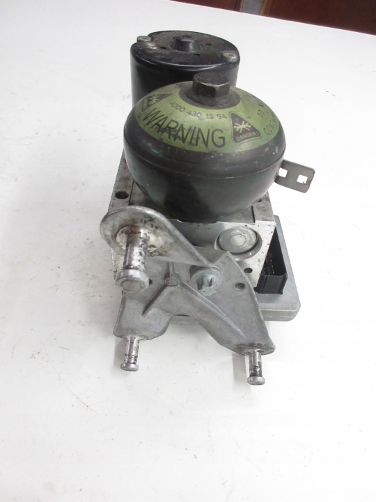 MERCEDES R230 SL500 POMPE SBC