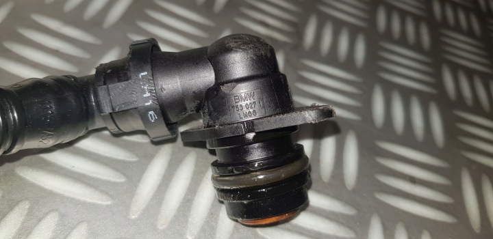 BMW E60 E90 2.5 3.0 N52 SÉPARATEUR SÉPARATEUR HUILES 7531423 CONNECTEUR ANGULAIRE 7530271