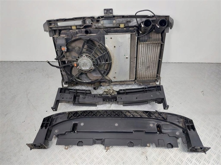 PANNEAU AVANT RENFORCEMENT RADIATEURS ENSEMBLE CITROEN C3 PICASSO 1.6 HDI 08-17R