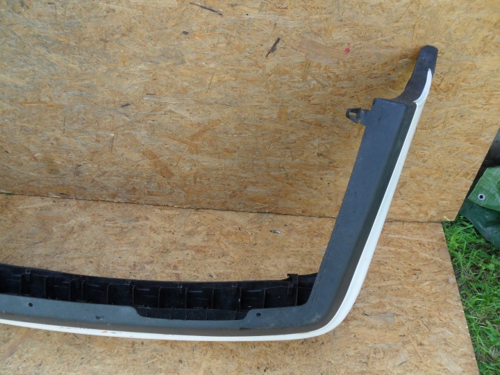VW PASSAT B4 UNIVERSEL PARE-CHOCS ARRIÈRE ARRIÈRE 3A9807431