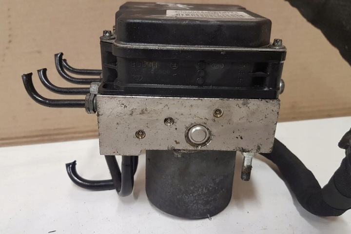 POMPE ABS CITROËN C5 II BREAK (RE_) 9665730280 2.0L DIESEL 2009