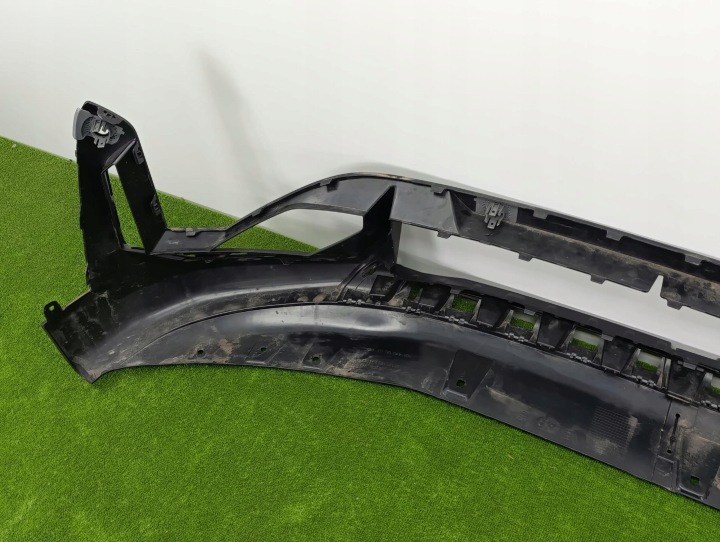 BMW X1 U11 SPOILER DOUBLURE INFÉRIEURE BAS PARE-CHOCS AVANT EN BON ÉTAT