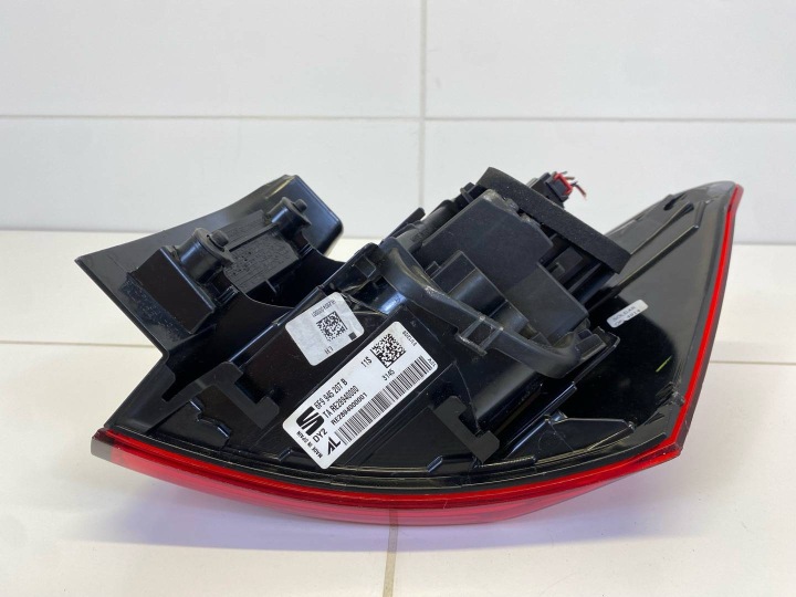 PHARE ARRIÈRE GAUCHE CÔTÉ SEAT ARONA 2020 6F9945207B