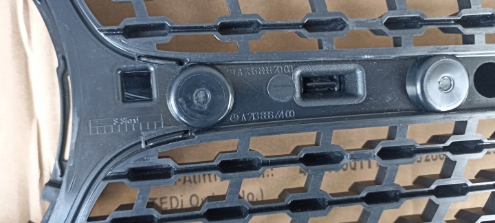 CALANDRE GRILLE MERCEDES W213 W238 A213 A238 A2138886400 A2388882000 NEUF ORIGINAL