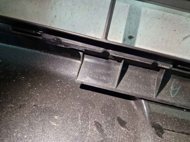 MITSUBISHI ECLIPSE CROSS PARE-CHOCS AVANT AVANT 6402A587
