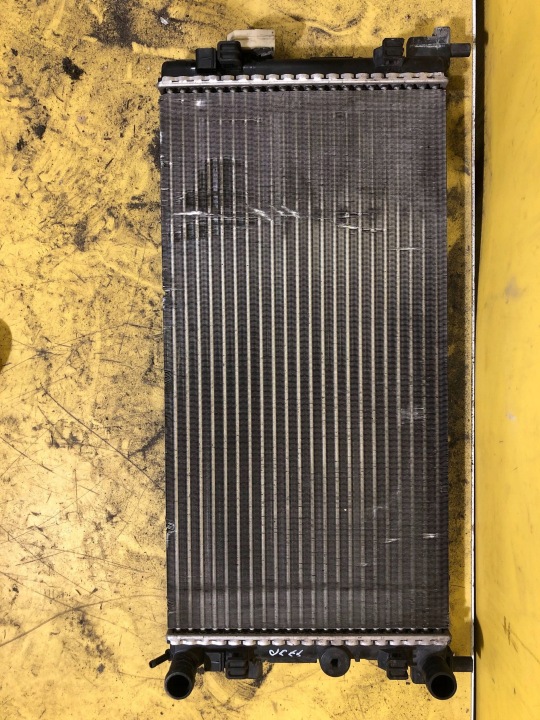 SKODA FABIA MK2 (5J) 2011 RADIATEUR EAU