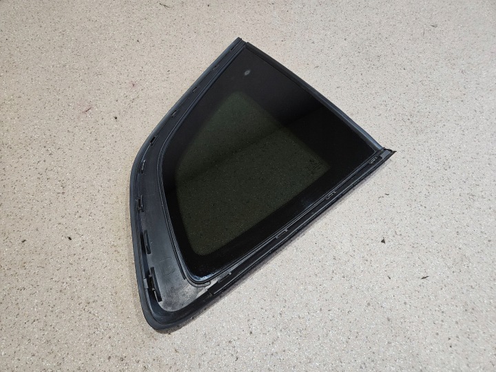 VITRE TRIANGULAIRE PORTES ARRIÈRE CÔTÉ DROITE BMW X3 G01 7410064
