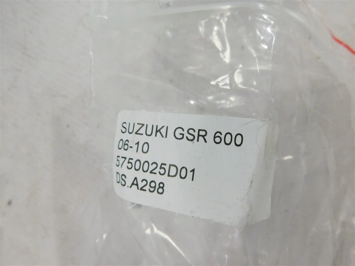 LEVIER FIXATION EMBRAYAGE SUZUKI GSR 600 06-10 5750025D01