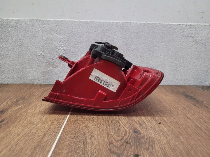 VW TOURAN 010-015 LIFT 1T0345095R PHARE GAUCHE ARRIÈRE ARRIÈRE