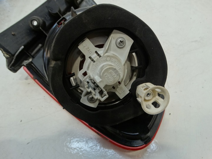 PHARE DROITE ARRIÈRE SEAT ALTEA 2007R. 5P0945096D