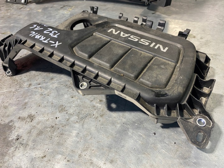 COUVERCLE MOTEUR 1.6 DCI NISSAN X-TRAIL T32 QASHQAI