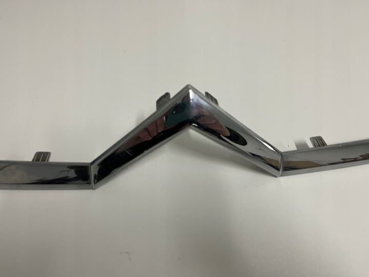 MOULURE CHROME PARE-CHOCS AVANT CITROEN C4 04-08R.
