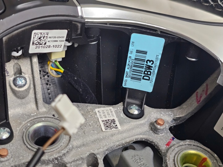 VOLANT CUIR MULTIFONCTION KIA NIRO 56114-Q4000