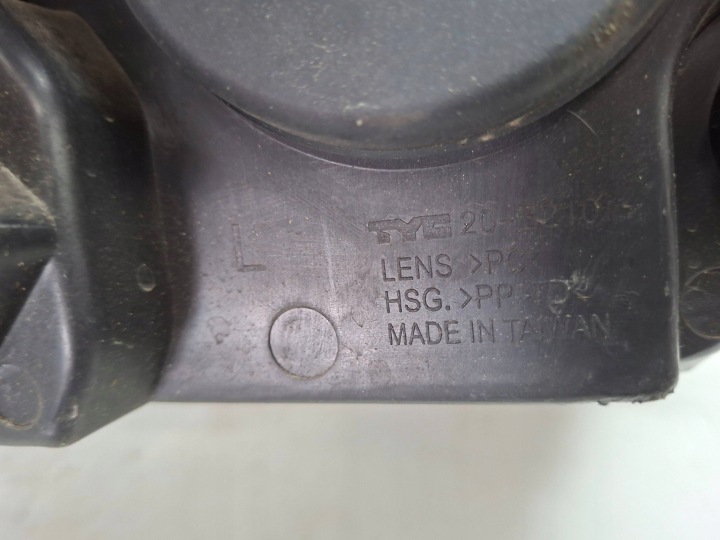 PHARE AVANT GAUCHE TYC FIAT 500L 2012-